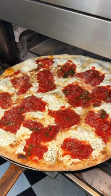 Margherita Pizza getting tossed the New York way. 🎯 🍕That hand‑stretched dough is where all the magic starts. Come watch it get spun, sauced, and baked into your new favorite pie, the MINY way. 😉 

🏈 We are the spot for all of your BIG GAME eats! Check out our menu on our stories. 

📍FIVE LOCATIONS IN NEW YORK CITY 
📌 Dine in, take out + delivery
🫶WE LOVE YOU NYC

#MADEINNEWYORK #Pizza #Pizzeria #NYC #NewYorkCity