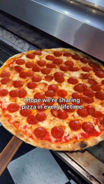 In a city full of options… we’d still choose MINY every single time 🥹🍕 I hope we’re sharing Made in New York Pizza in every lifetime ❤️

📍 Manhattan, NYC
🚙 Take out + delivery

——
#NYCEats #Pizza #MadeInNY #Manhattan