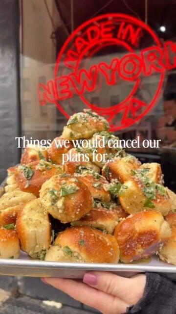 Things we’d cancel our plans for… 🍕😏 Pretty much anything on the Made in NY Pizza menu. From hot slices to loaded pies, chicken rolls, garlic knots, and everything in between, some things are just worth staying in for.
🚗 Delivery & Pickup Available
——
#MadeInNYPizza #PizzaNight #NYCEats #Pizza #Manhattan